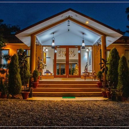 Aura Corbett Resort Corbett National Park Bagian luar foto