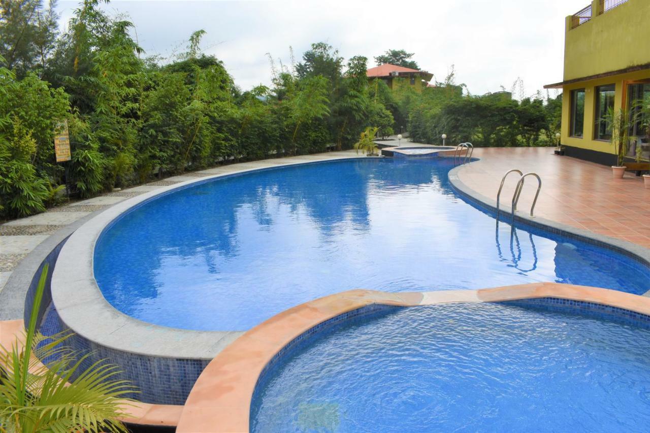 Aura Corbett Resort Corbett National Park Bagian luar foto