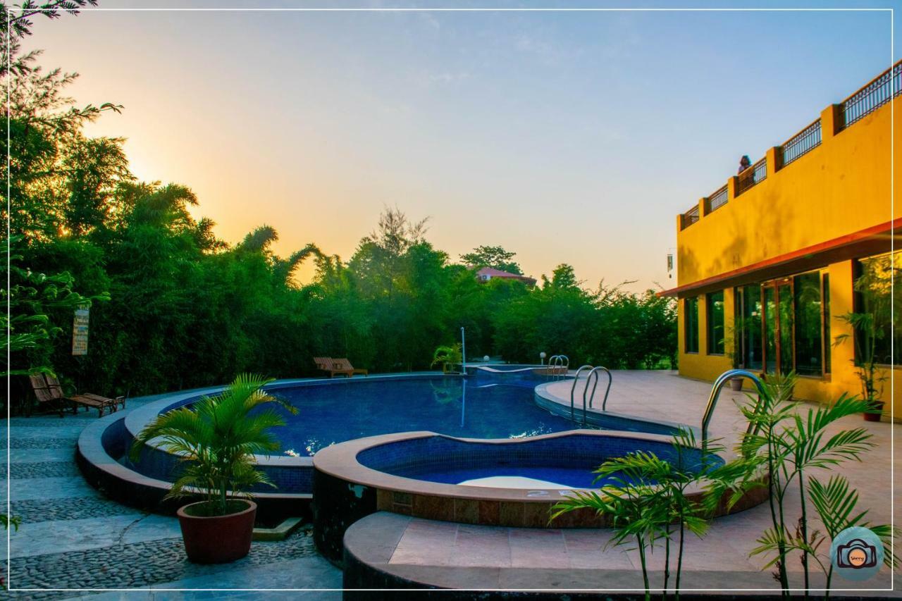 Aura Corbett Resort Corbett National Park Bagian luar foto