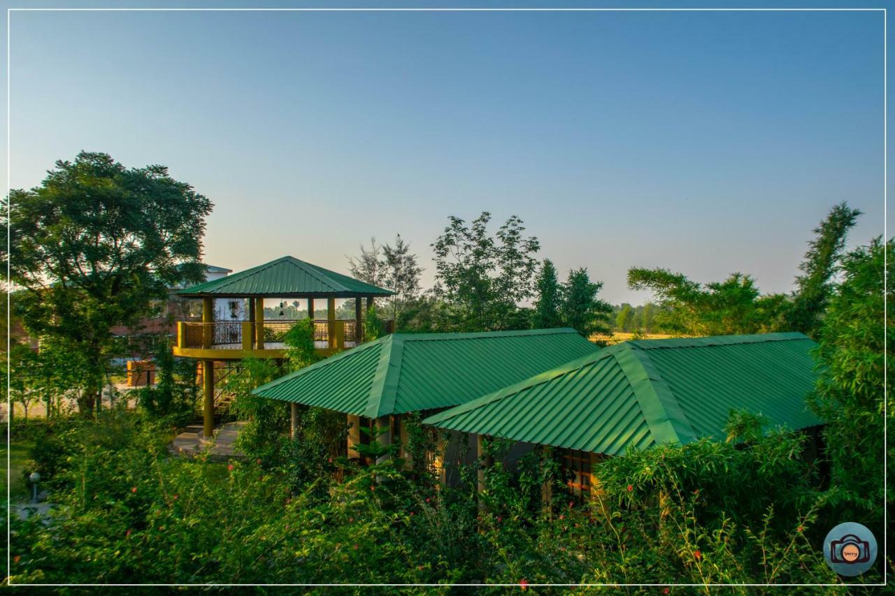 Aura Corbett Resort Corbett National Park Bagian luar foto