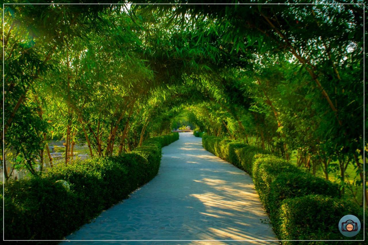 Aura Corbett Resort Corbett National Park Bagian luar foto