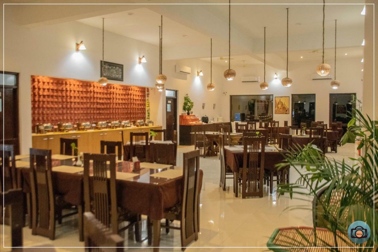 Aura Corbett Resort Corbett National Park Bagian luar foto